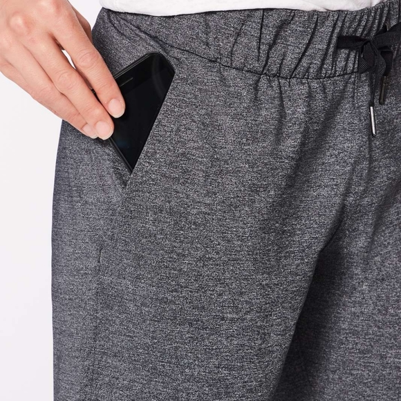 NWT Lululemon On the Fly Cropped Pants size 2 - Picture 3 of 4